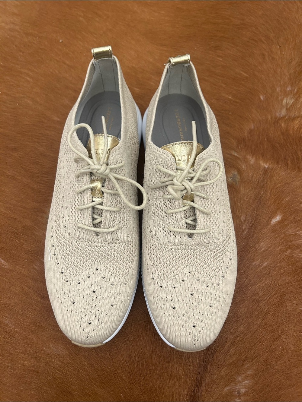 Cole Haan Sz10 Neutral Preppy Oxford Sneaker Travel Chic Walking Comfy Lt Weight